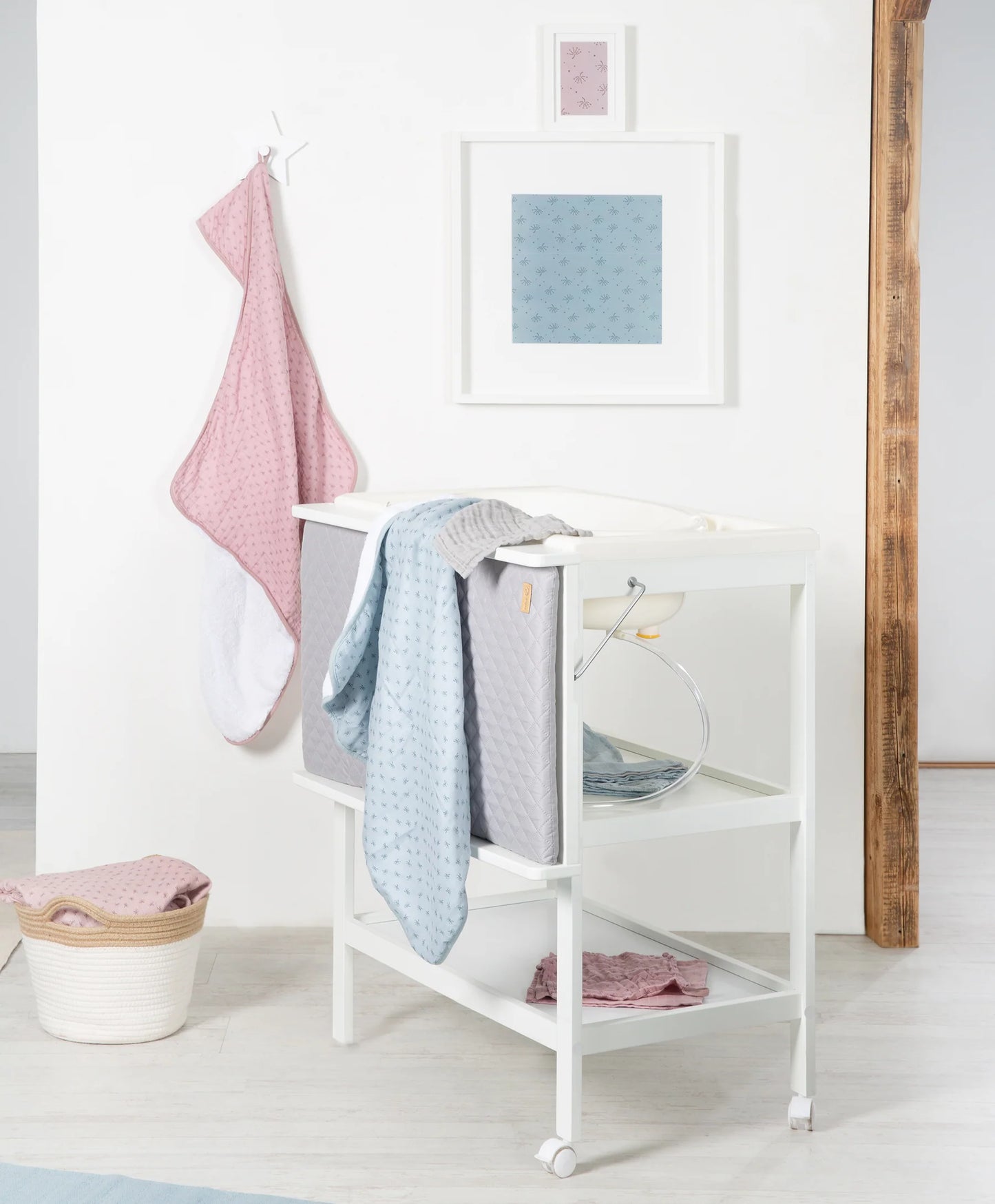 Wickeltisch mit Badewanne reserviert für Geburtsliste #412239