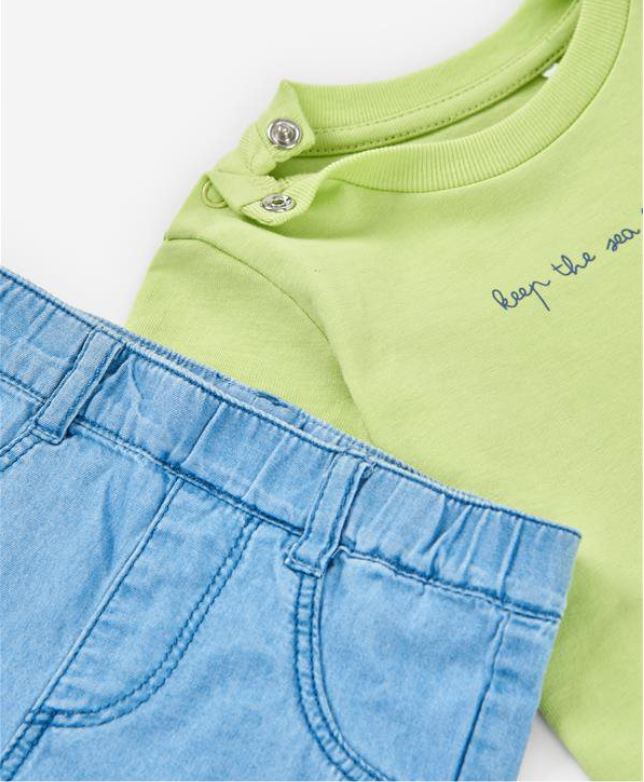 Set: T-Shirt und Short