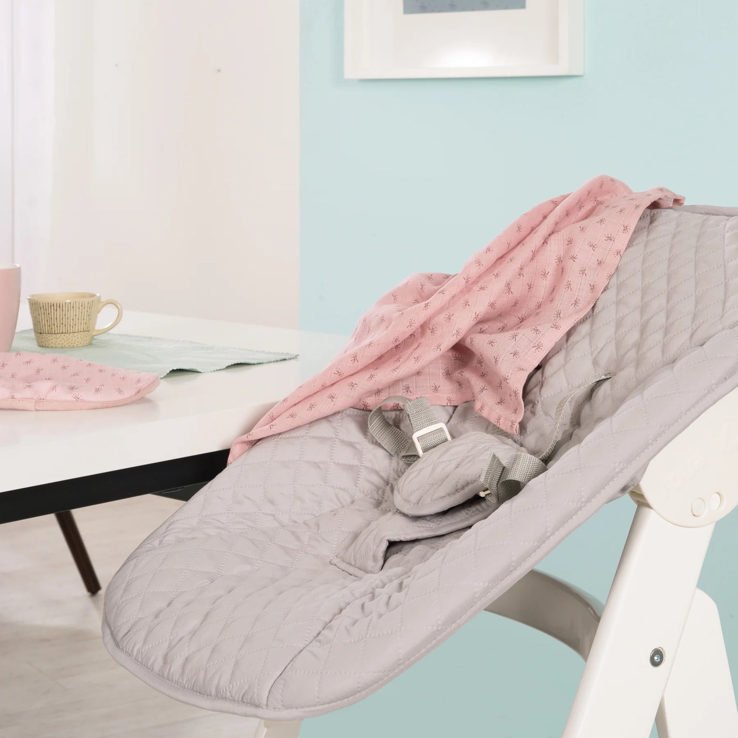 Treppenhochstuhl 2 in 1: grau,weiß reserviert für Geburtsliste #411992