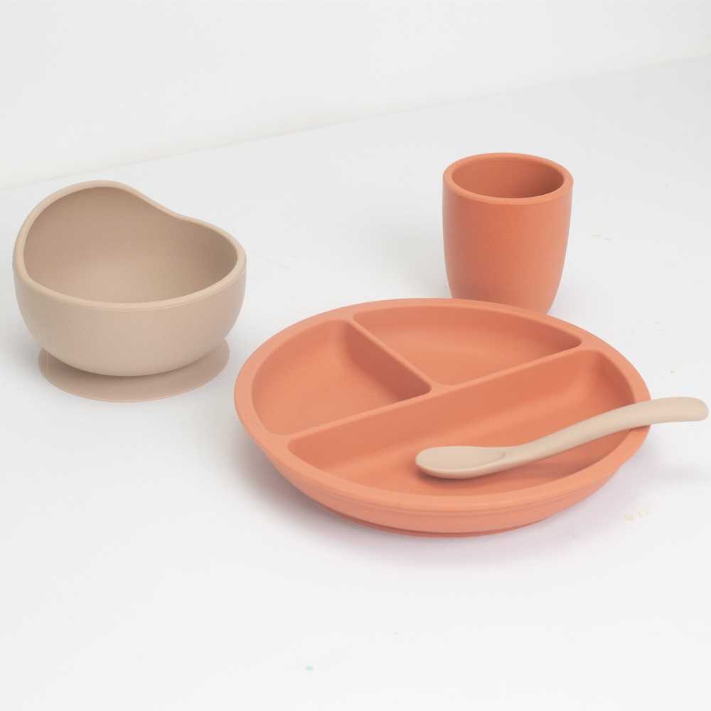 Trois Kilos Sept Silikon Geschirrset orange